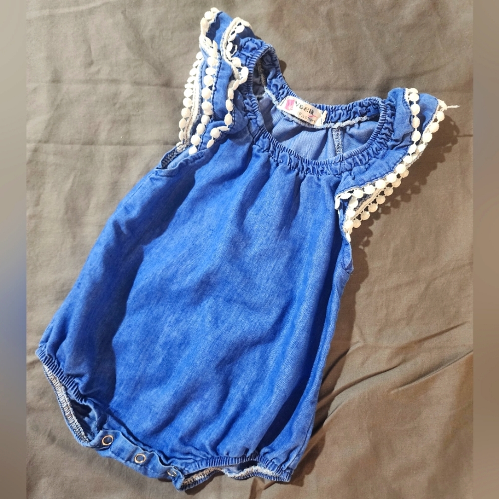 Infant Bubble Romper/Onesie size 6months
